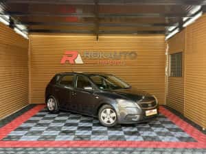 Kia Ceed 1.4 Benzină | Economică | Ideală Oraș | Fiabilă | Garanție — miniatura 10