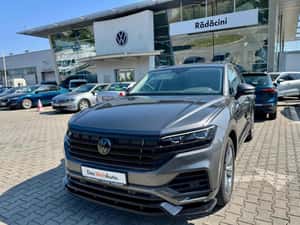 Volkswagen Touareg Automată 340 HP Benzină