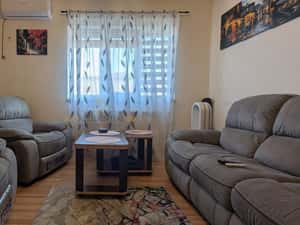 Apartament 2 camere, decomandat, loc de parcare, Drumul Fermei — miniatura 3