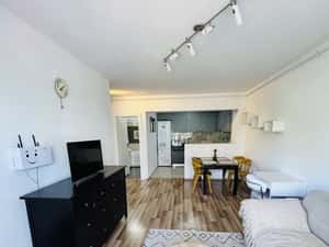 Inchiriez apartament 2 camere, loc de parcare inclus, Junior Residence — miniatura 3