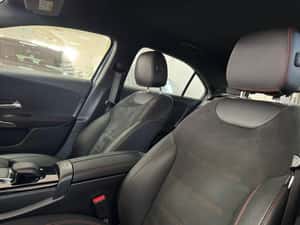 Mercedes-Benz A 180 d AMG Line Aut. — miniatura 5