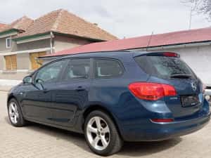 Opel ASTRA J Benzina 1.4 — miniatura 3