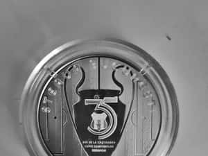 Medalie Steaua Bucuresti, 7 Mai 1986 Sevilla - editie limitata - Argint cu puritate de 999 la mie — miniatura 3