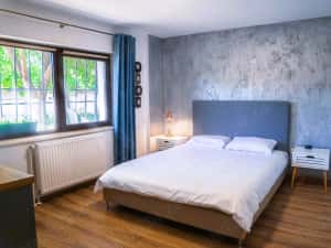 Apartament 4 camere, 130 mp, parter + demisol locuibil, garaj, lângă Complex Studențesc — miniatura 4