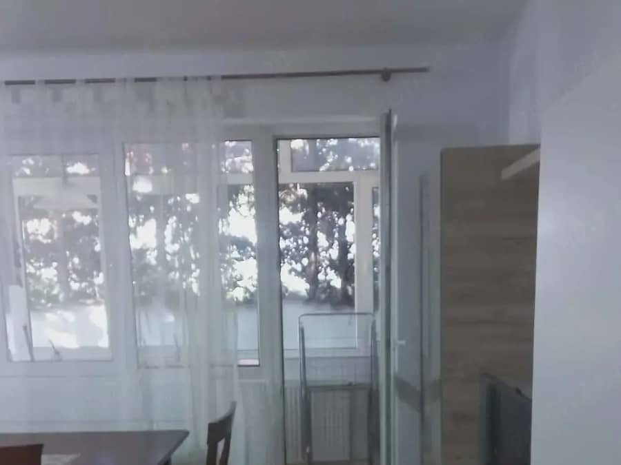 DE ÎNCHIRIAT 2 Camere -CF 1 decomandat — fotografie 1 din 8
