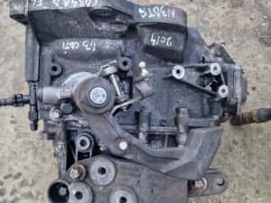 Cutie viteza  6+1trepte Opel Corsa D motor 1,3cdti euro 5 — miniatura 3