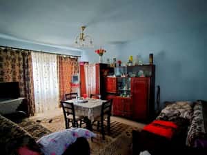 Apartament cu  3 camere  decomandat zona Piata Zorilor  etaj 1 — miniatura 4