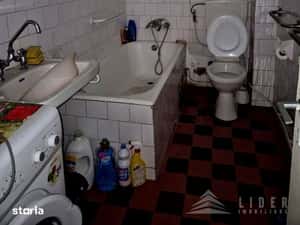Apartament cu  3 camere  decomandat zona Piata Zorilor  etaj 1 — miniatura 6