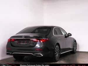 Mercedes-Benz E 220 Berlină Diesel 1993 cm3 — miniatura 2