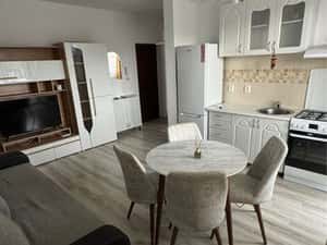 Inchiriez apartament etaj 1, turnisor, sibiu, loc de parcare privat