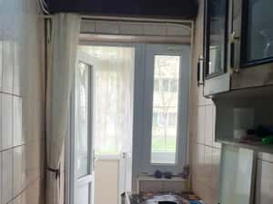 G.Enescu-Piata Mica-Apartament 2 camere, balcon, mobilat,72000E. — miniatura 5