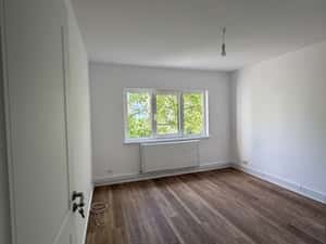Vand Apartament 2 camere Rovine — miniatura 4