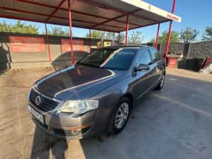 VW Passat 1.9 TDI 2006 — miniatura 1