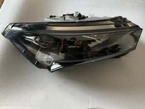 Far dreapta full led skoda enyaq.cod:5lb941016.a — miniatura 1