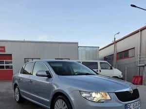 Vand Skoda Superb 2 2.0tdi Automata Diesel 170cp — miniatura 3