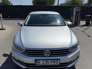Volkswagen Passat 2019, km reali, carte service