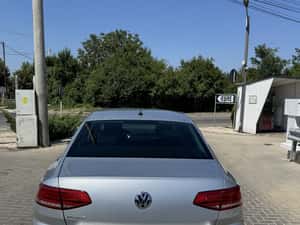 Volkswagen Passat 2019, km reali, carte service — miniatura 6