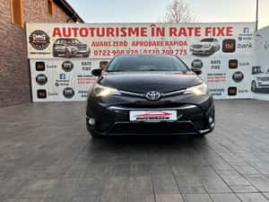 Toyota Avensis Hatchback 2015 280.000 km 9.000 EUR — miniatura 2