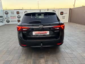 Toyota Avensis Hatchback 2015 280.000 km 9.000 EUR — miniatura 7