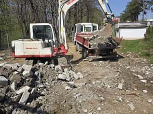 Inchiriez miniexcavator — miniatura 5