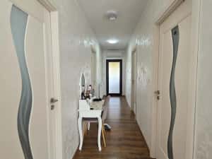 Casa cu utilitati finisata si mobilata la pret de apartament — miniatura 10