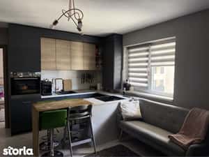 Apartament cu 3 camere,etaj intermediar, zona Vivo — miniatura 6