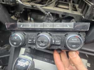 panou clima octavia 3 — miniatura 1