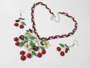Seturi bijuterii frumoase flori din margele, unicat, colier, cercei — miniatura 7