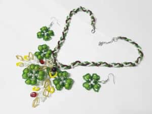 Seturi bijuterii frumoase flori din margele, unicat, colier, cercei — miniatura 8