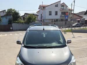 Dacia Lodgy Stepwai 2018 7 locuri 1.5 dci 110 cp — miniatura 10