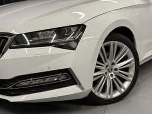 Skoda Superb 2022, 65000 km, automat, Benzină — miniatura 3