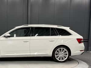 Skoda Superb 2022, 65000 km, automat, Benzină — miniatura 4