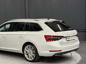 Skoda Superb 2022, 65000 km, automat, Benzină — miniatura 5