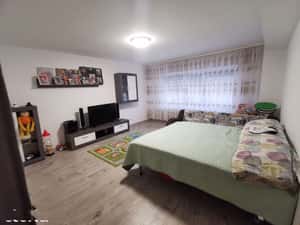 Proprietar-Apartament 2 camere 58 mp+beci 13 mp-Parter-Săcele Movilei — miniatura 2