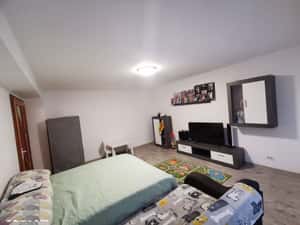 Proprietar-Apartament 2 camere 58 mp+beci 13 mp-Parter-Săcele Movilei — miniatura 3