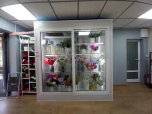 Producem  vitrine profesionale pentru florarie — miniatura 2
