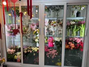 Producem  vitrine profesionale pentru florarie — miniatura 7