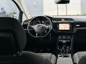 VOLKSWAGEN TOURAN 7 LOCURI — miniatura 6