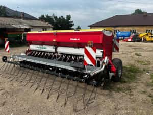 Vand utilaje agricole - Masini de cultivat Pattinger Vitassem 402 Neavariata