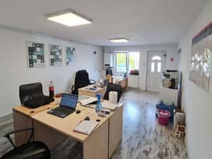 Vand apartament 2 camere, zona Trei Stejari-Serbota — miniatura 3