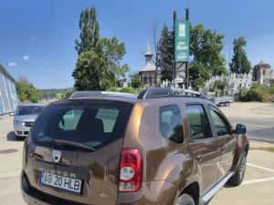 Vand/schimb dacia duster 2010 — miniatura 5