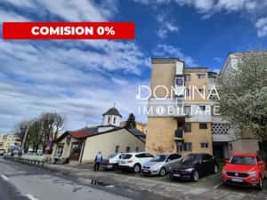 Vânzare apartament 3 camere *etaj 3* - Strada 1 Decembrie 1918 - zona Piața Mică — miniatura 1