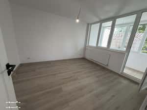 Apartament cu balcon și bucătărie separată, Titan — miniatura 1