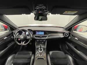 Alfa Romeo Stelvio 2021 - 510 CP - SUV Second-Hand — miniatura 7