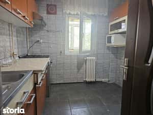 Apartament 3 camere Iasi Pacurari Petru Poni pe partea dreapta — miniatura 5