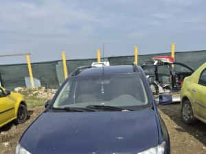 Piese dezmembrez dacia Logan 1.2E5 motor cutie roti uși faruri haion