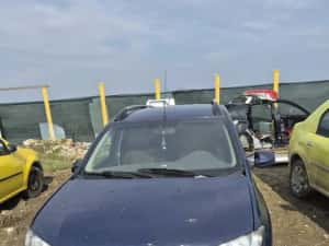 Piese dezmembrez dacia Logan 1.2E5 motor cutie roti uși faruri haion — miniatura 9