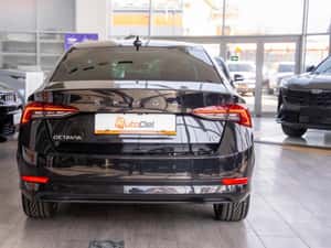 Skoda Octavia - 2023 - 21.850 EUR - 105.651 km — miniatura 6