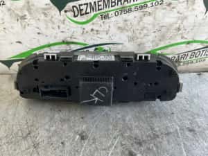 Comanda clima A 209 830 00 85 Mercedes-Benz C-Class 2003 — miniatura 3