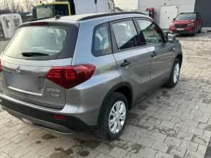 Suzuki Vitara HYBRID / 2021 / Unic proprietar + Roti de iarna — miniatura 4
